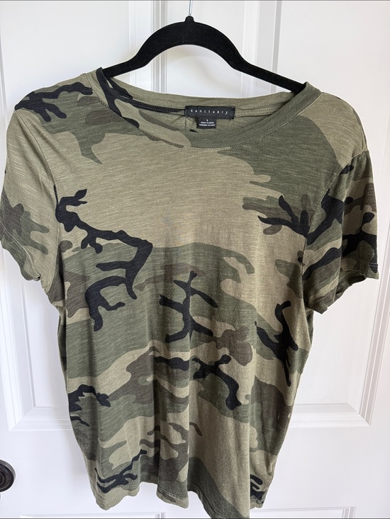 Sanctuary Other - Sanctuary Womens Olive Camo Short Sleeve Tee  Size L